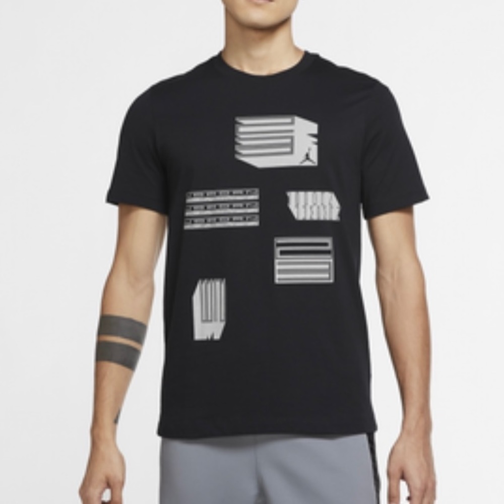 Jordan Tee.    M